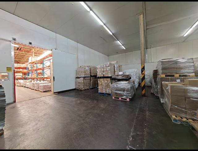 6,490M² WAREHOUSE FOR SALE IN CITY DEEP